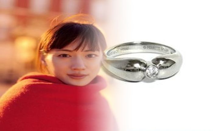 山中 美智子 結婚 指輪 ティファニー