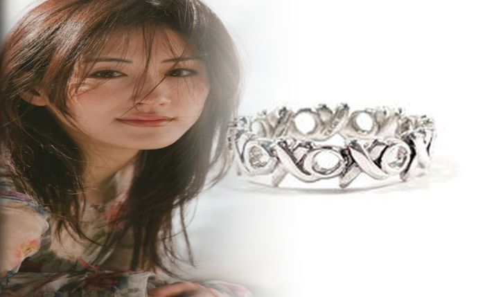 ティファニー リボン リング エンゲージ