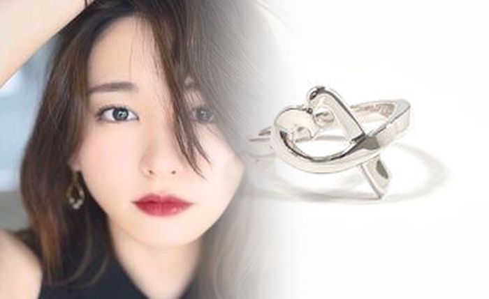 ティファニー 指輪 アトラス 値段