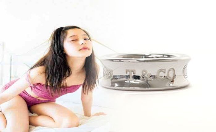 婚約 指輪 サファイア ティファニー