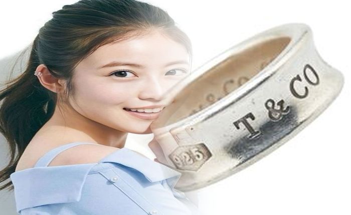 ティファニー 指輪 ピンク サファイア