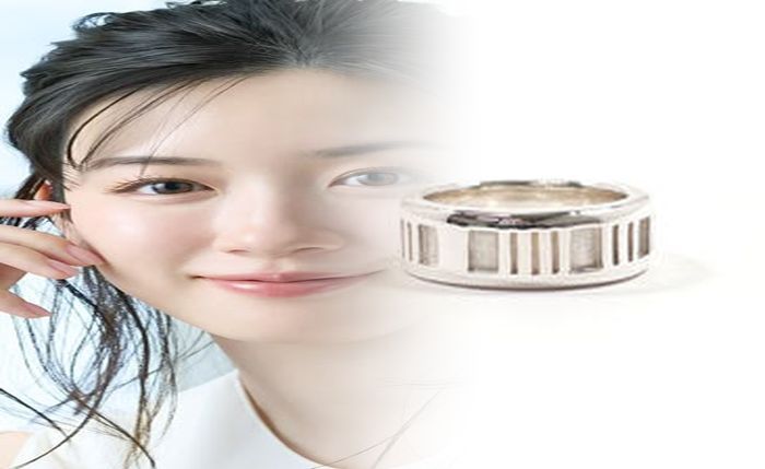 ティファニー エンブレイス エンゲージメント リング