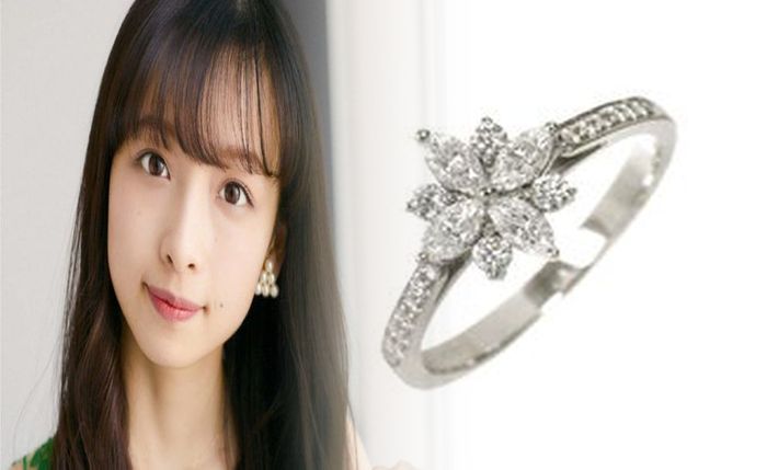 ティファニー 婚約 指輪 25 万