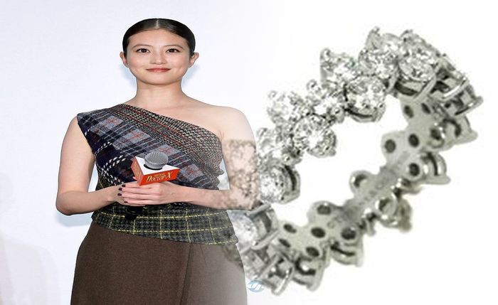 tiffany 婚約 指輪 値段