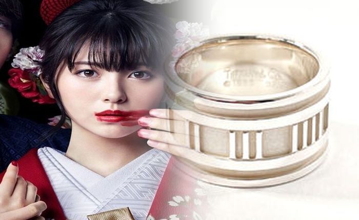 ティファニー アクア マリン 指輪