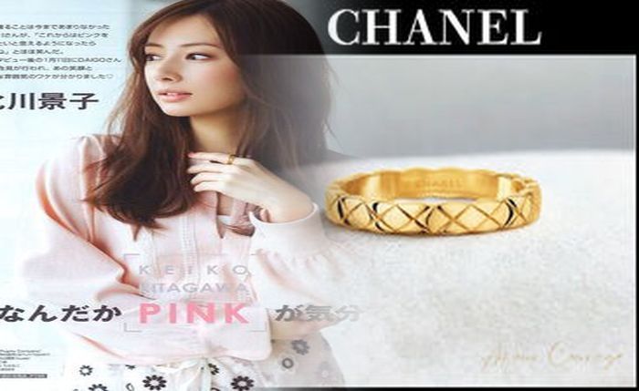 chanel j12 偽物 見分け 方