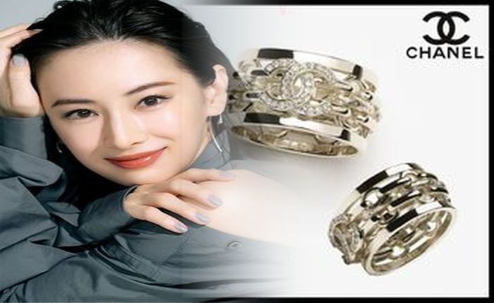 シャネル アイ シャドウ 308 塗り 方