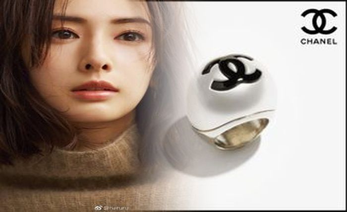 シャネル poudre universelle libre