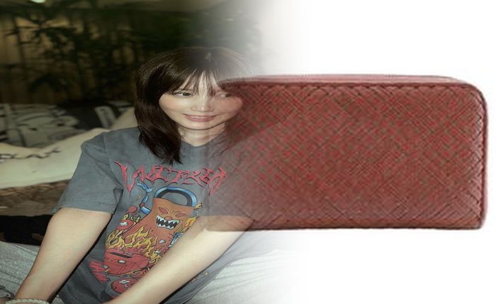 ボッテガ ヴェネタ 三 つ折り 財布