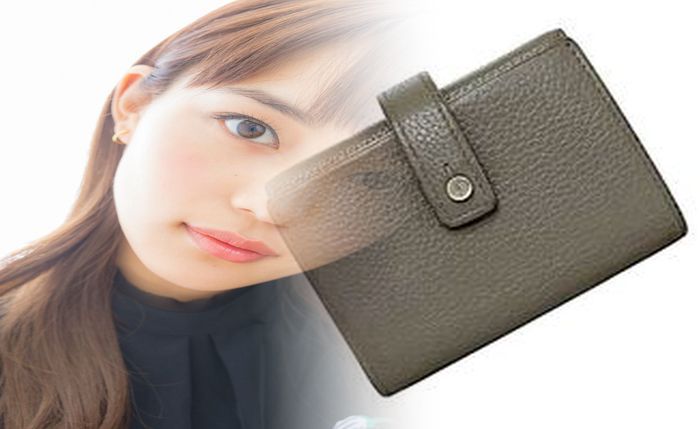 サン ローラン 財布 べたつき