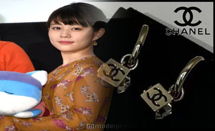 シャネル ピアス 本物 値段