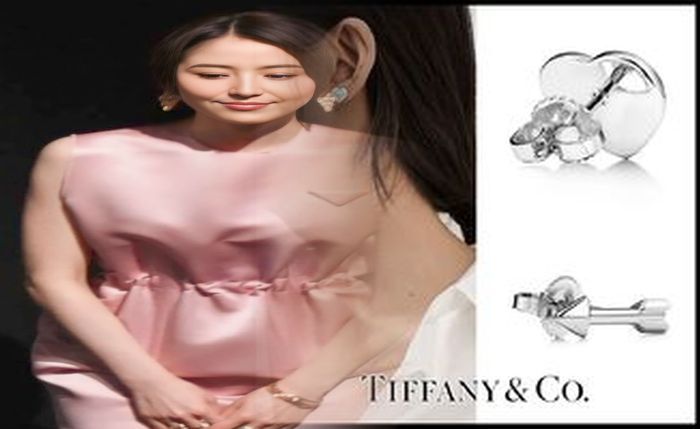 ティファニー ソリティア ピアス 大き さ