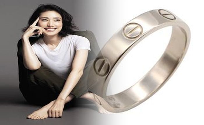 ゴールド 結婚 指輪 カルティエ