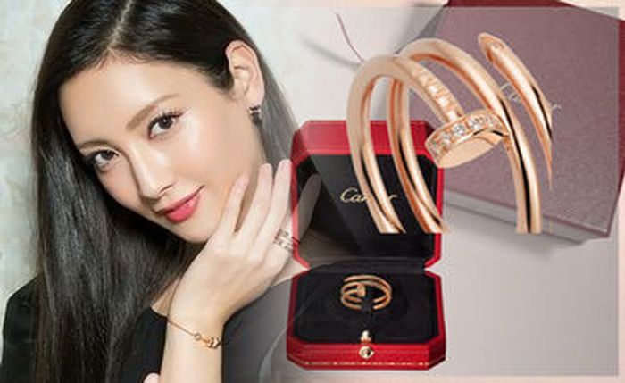 カルティエ トリニティ リング 値段