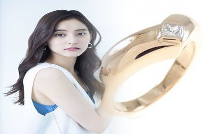 カルティエ ペア リング 値段