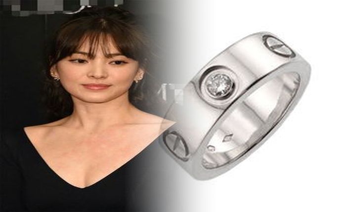 カルティエ 5 連 リング 定価