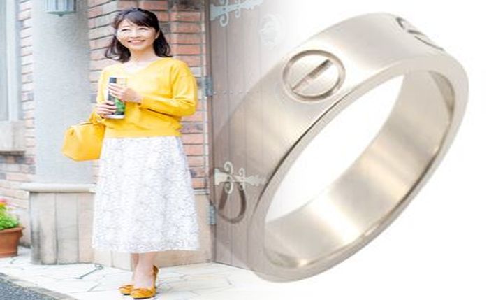 カルティエ ラブ リング 結婚 指輪