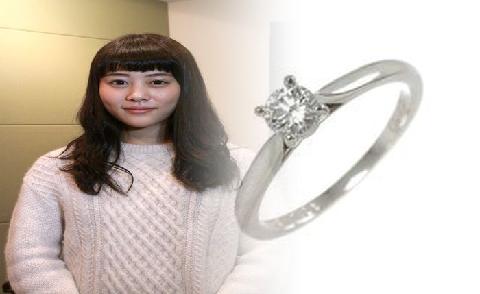 エタンセル ドゥ カルティエ 婚約 指輪