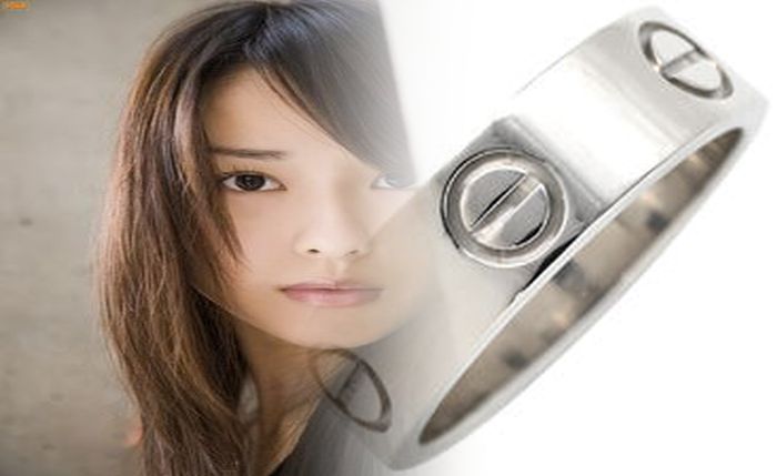 カルティエ 三 連 リング 値段