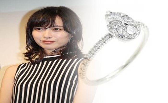 カルティエ 三 連 リング ダサい