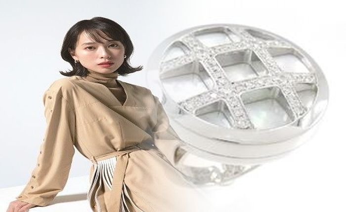 カルティエ ピンキー リング 値段