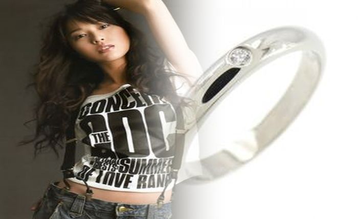 カルティエ 指輪 ラブ リング 値段