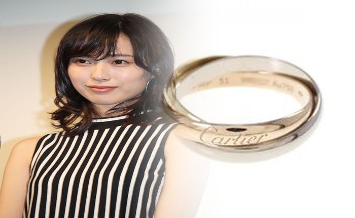 カルティエ ホワイト ゴールド リング