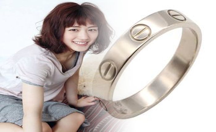 指輪 カルティエ 結婚 指輪
