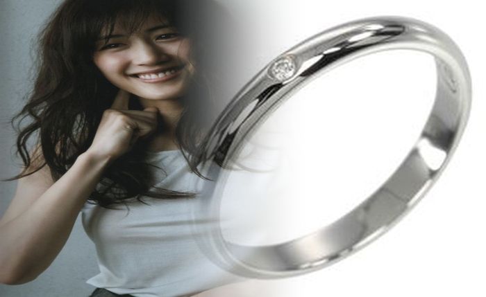 カルティエ 結婚 指輪 三 連