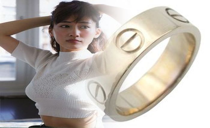 たかみ な 結婚 指輪 カルティエ