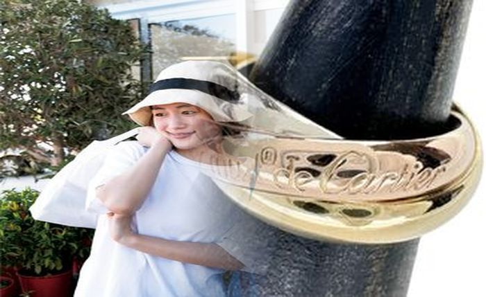 カルティエ 婚約 指輪 重ね 付け