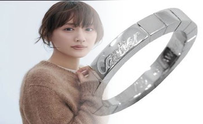 カルティエ トリニティ リング コーデ