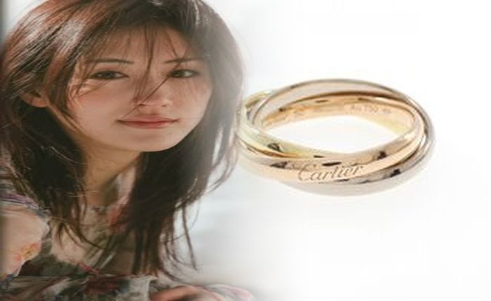 浜崎 あゆみ 指輪 カルティエ