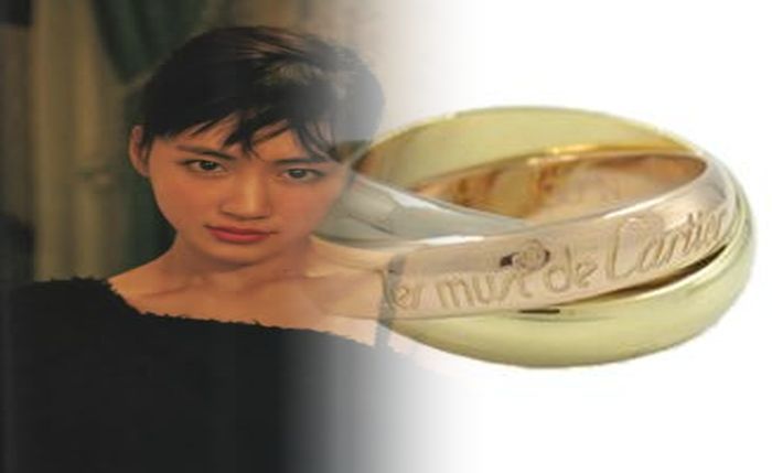 婚約 指輪 50 万 カルティエ