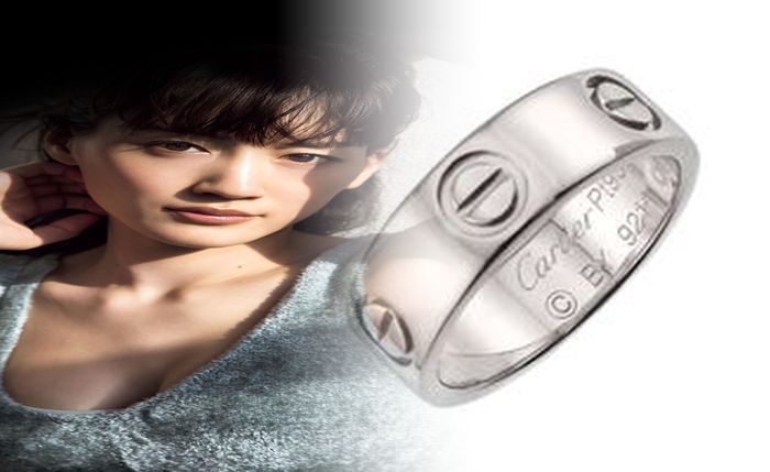 カルティエ 婚約 指輪 1 カラット