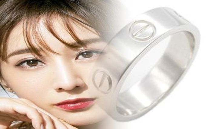 カルティエ トリニティ リング コーデ