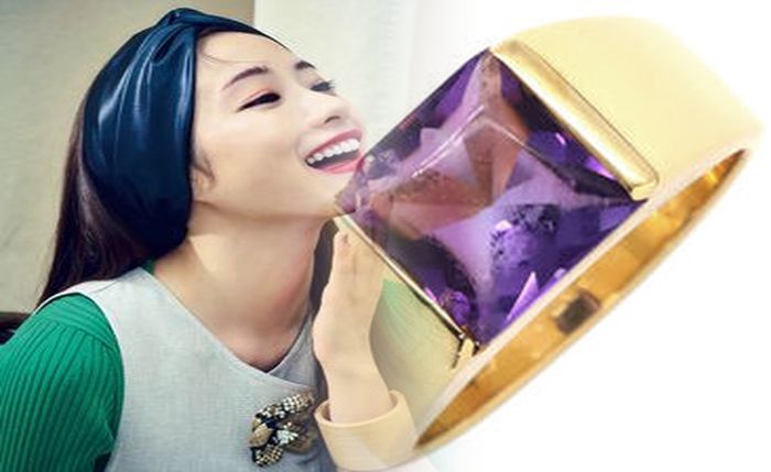 婚約 指輪 カルティエ 値段