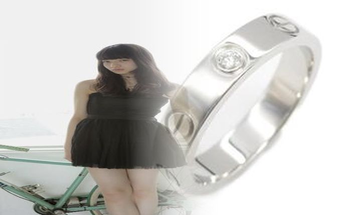 カルティエ トリニティ リング 中古