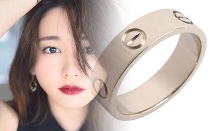 エタンセル ドゥ カルティエ ウェディングリング：一生輝く愛の証、カルティエで理想の結婚指輪を選ぶ