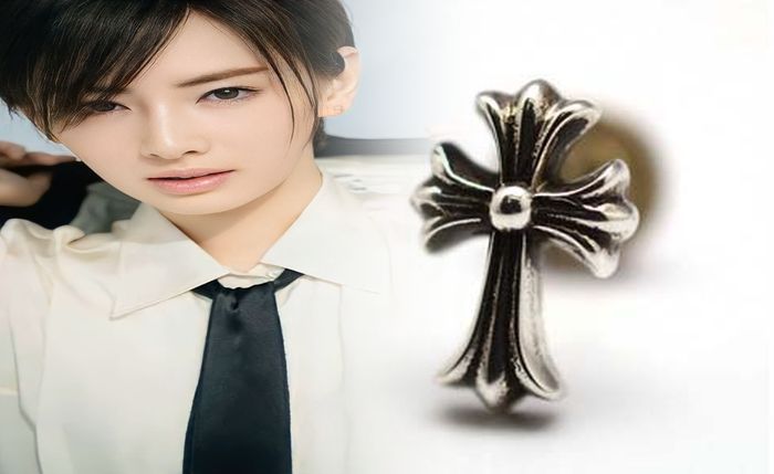 櫻井 翔 ピアス クロム ハーツ