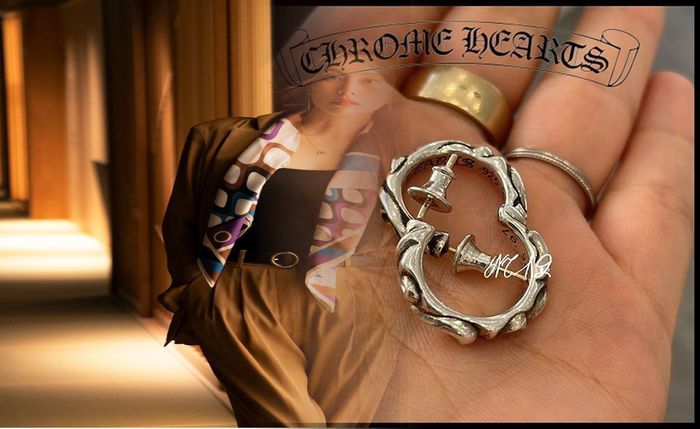 クロム ハーツ スター ピアス