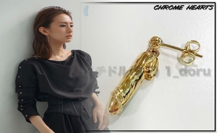 クロム ハーツ ピアス 着用 画像
