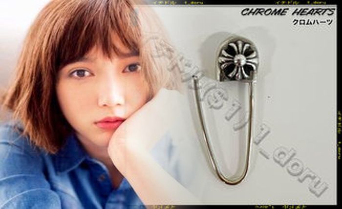 佐野 玲 於 クロム ハーツ ピアス