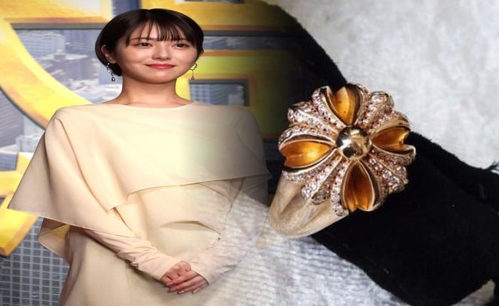 クロム ハーツ リング つける 指