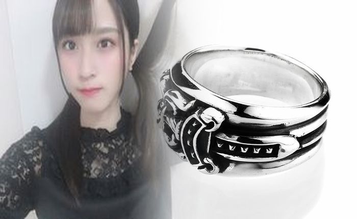 クロム ハーツ k&t リング 偽物