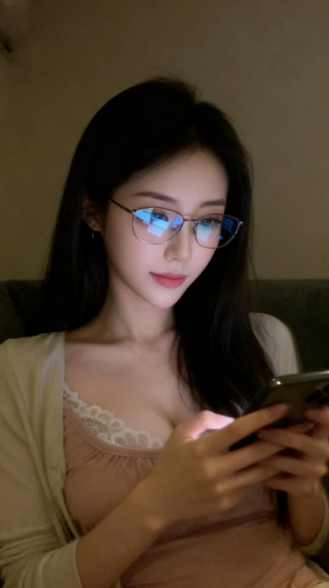 梨花 小田 (Rika Oda)
