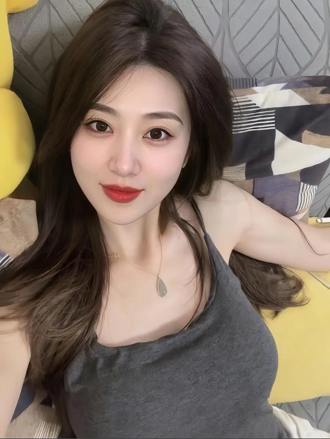 梨紗 白川 (Risa Shirakawa)