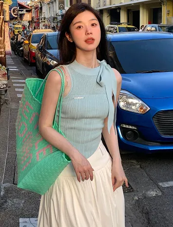 真知子 木下 (Machiko Kinoshita)