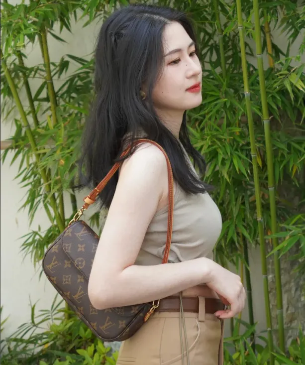 真由香 高田 (Mayuka Takada)