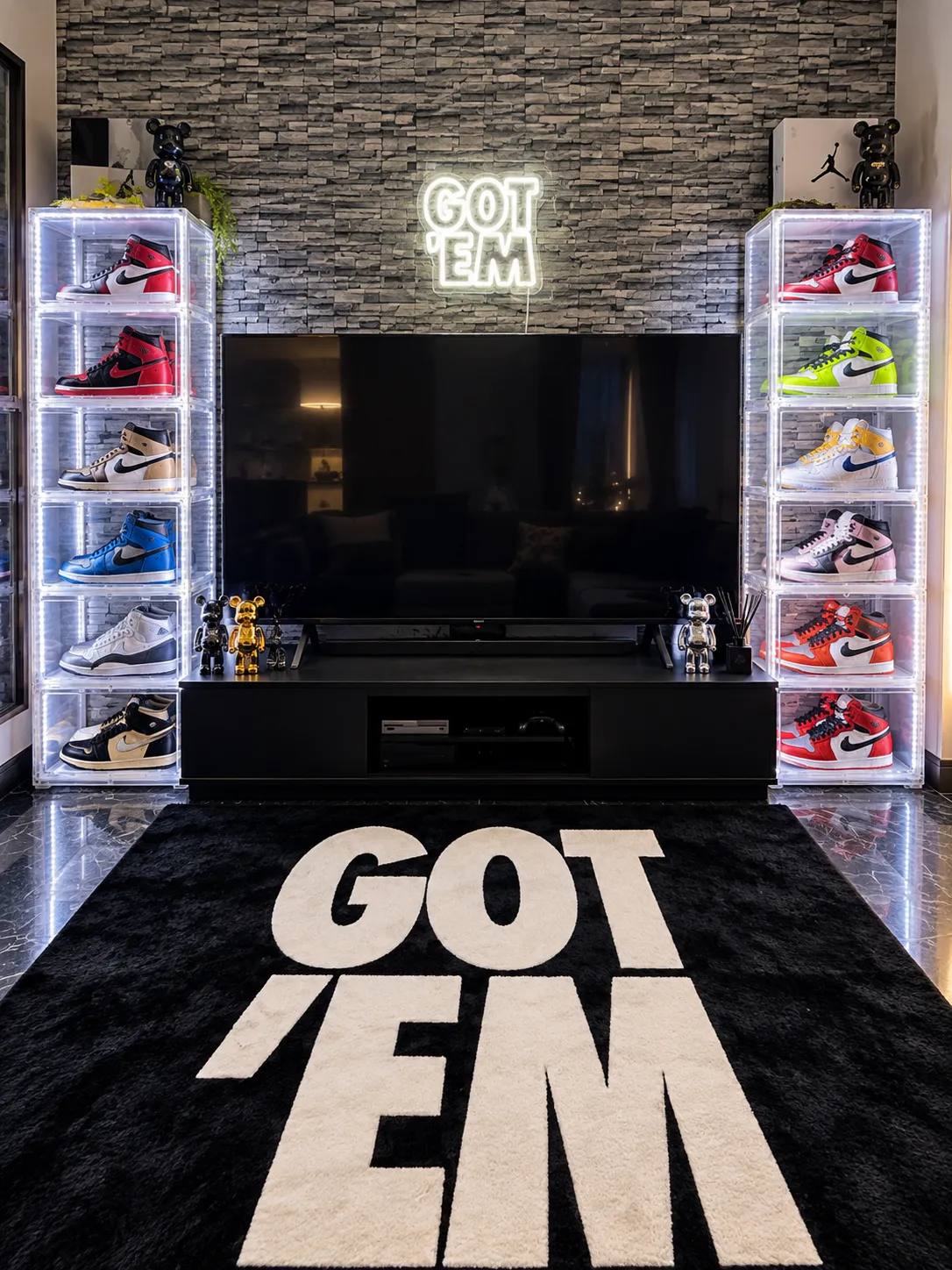 ✨✨我が家のリビング・・・✨✨ NIKE＆エア ジョーダンに囲まれたお気に入り空間👟🖤